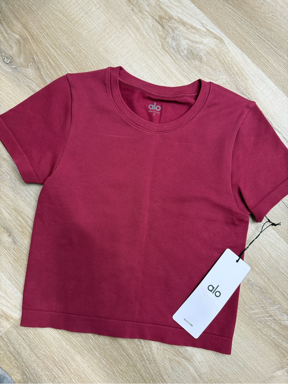 Alo Yoga | Seamless Modal Ribbed Cropped Short Sleeve